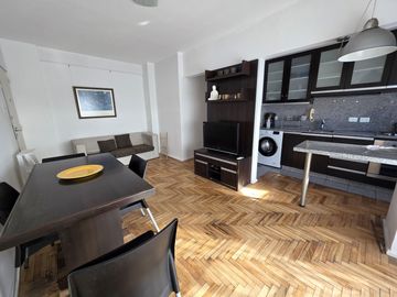 Departamento de 3 ambientes amoblados con balcon y lavarropas en belgrano en alquiler