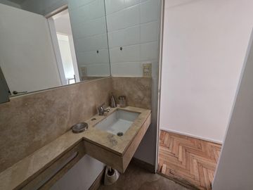 Departamento de 3 ambientes amoblados con balcon y lavarropas en belgrano en alquiler