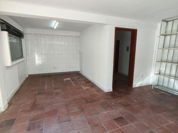 Local Comercial en Renta – Sector Agua Clara | Excelente Ubicación y Alta Exposición