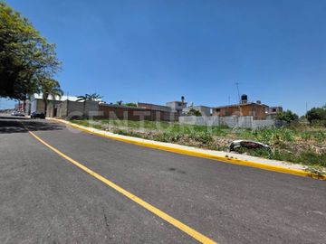 Terreno de oportunidad en venta 910 m2 ubicación zona Zavaleta
