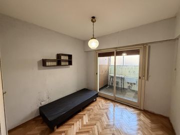 DEPARTAMENTO 3 AMBIENTES EN ALQUILER EN FLORES CON AMPLIO BALCÓN AL FRENTE
