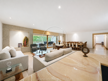 Villa Antigua en Zona Esmeralda