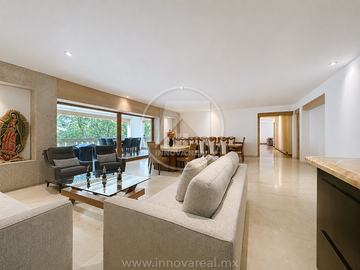 Villa Antigua en Zona Esmeralda