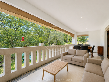 Villa Antigua en Zona Esmeralda