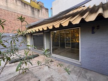 Local  / Oficina en Alquiler - Palermo Hollywood -  Gran espacio  con Terraza  apto varios usos