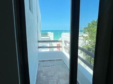| Hermosa casa amueblada en la playa, en renta. |
