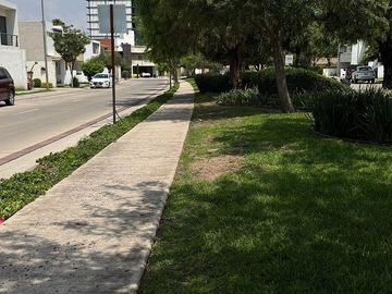 Se Renta Casa Seminueva en Lomas Punta Del Este