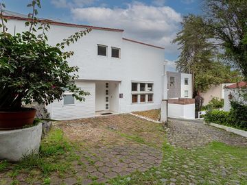 VENTA CASA EN SAN JERÓNIMO GRAN POTENCIAL!