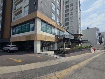 Local en renta en Planta Baja cerca de Plaza Galerías