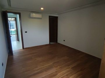 Casa 3 niveles 5 recámaras  en Solares Zapopan  $9,500,000