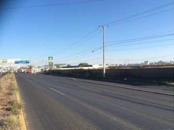 Terreno en Venta en la Av. Tesistan 45,000m2