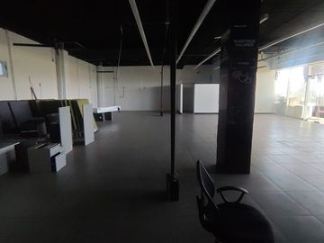 Local renta Planta alta 443m2  en $99, 137 en el Bajío Zapopan