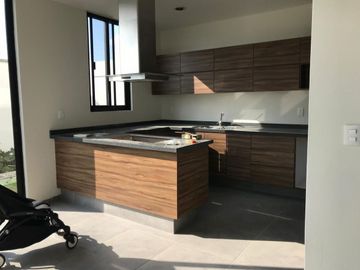 Casa en Venta Bosques Vallarta.		$6,300,000