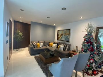 Casa en Venta Rinconada Vallarta		$8,850,000