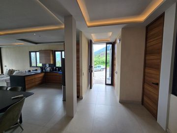 Casa Chardonnay			$8,900,000