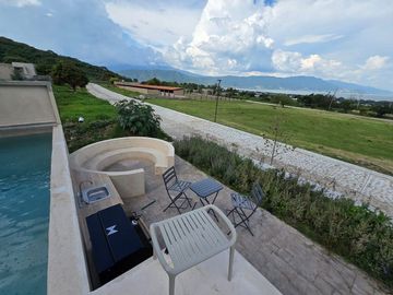 Casa Chardonnay			$8,900,000