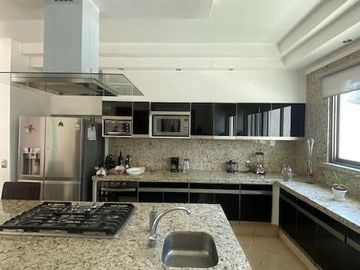 Casa En Venta En Puerta De Hierro, Zapopan, Jalisco