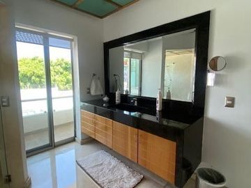 Casa En Venta En Puerta De Hierro, Zapopan, Jalisco