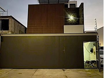 Casa en venta en Bosques Vallarta		$11,500,000