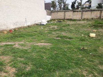 Excelente Terreno en Venta en Puerta de Hierro.                $31,605,000