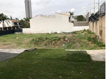 Excelente Terreno en Venta en Puerta de Hierro.                $31,605,000