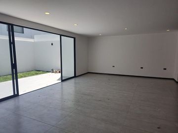 CASA EN VENTA EN PUEBLA EN LOMAS DE ANGELÓPOLIS