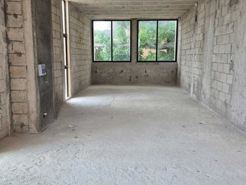 OFICINA EN EDIFICIO CORPORATIVO EN COLONIA MEXICO CON ACCESO PRIVADO A TERRAZA