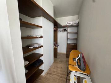 Renta departamento  amueblado en Town Square