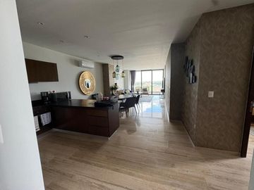 Renta departamento  amueblado en Town Square