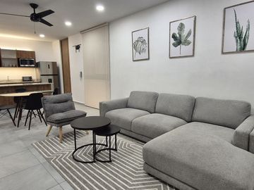 Excelente Departamento RENTA AMUEBLADO Temozón  a 2 cuadras de avenida principal