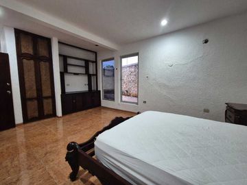 Casa en RENTA en Itzimná en esquina