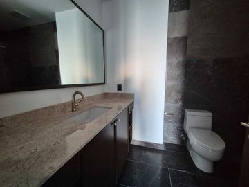 Depto. de 3 recámaras en ARTHOUSE con Refri/Lavasecadora/cortinas
