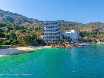 Estudio amueblado en venta cerca de Playas Gemelas PV