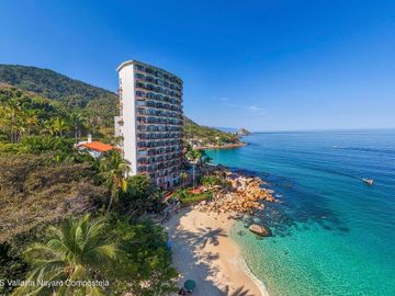 Estudio amueblado en venta cerca de Playas Gemelas PV