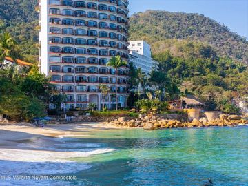 Estudio amueblado en venta cerca de Playas Gemelas PV