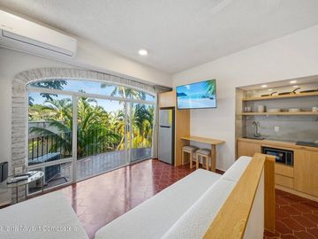 Estudio amueblado en venta cerca de Playas Gemelas PV