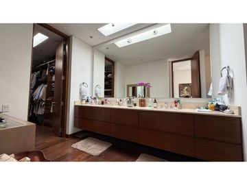 SE VENDE APARTAMENTO EN LOS ROSALES 309M2 + TERRAZA 100M2