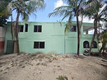 CASA EN VENTA CON UNIDADES INDEPENDIENTES Y POTENCIAL COMERCIAL LA GUADALUPANA-PLAYA DEL CARMEN