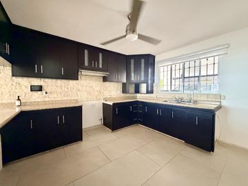 Casa en venta en privada Xcumpich
