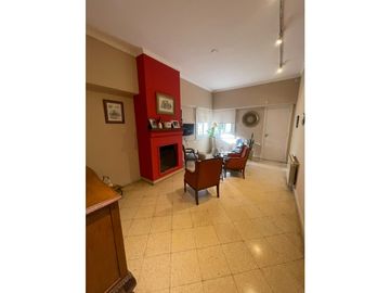 VENTA CASA  3 DORMITORIOS, SEMICENTRICO. TANDIL