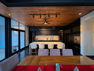 Casa(61) en Venta en Privada Compostela, Zona Country