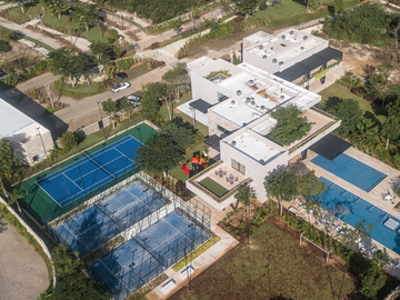Casa(61) en Venta en Privada Compostela, Zona Country