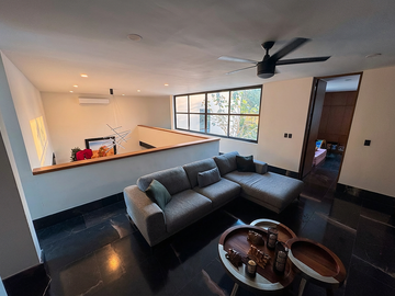 Casa(61) en Venta en Privada Compostela, Zona Country