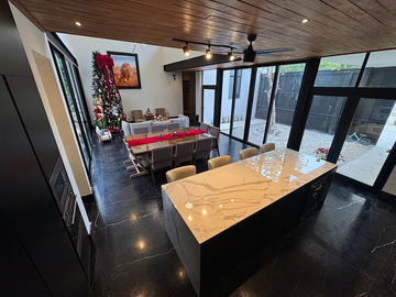 Casa(61) en Venta en Privada Compostela, Zona Country