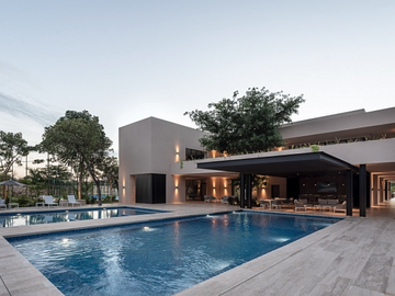 Casa(61) en Venta en Privada Compostela, Zona Country