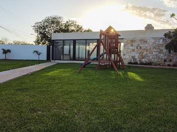 Última Casa(1P) en Venta en Privada Gardena, Cholul