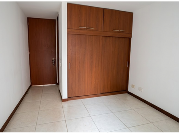 Se Arrienda Apartamento en Edificio Scarlatta, Sabaneta
