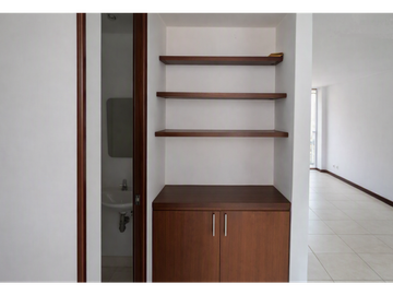 Se Arrienda Apartamento en Edificio Scarlatta, Sabaneta