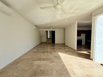 Casa de 4 habitaciones en Venta en Soluna