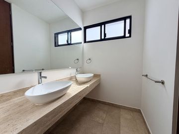 Casa de 4 habitaciones en Venta en Soluna